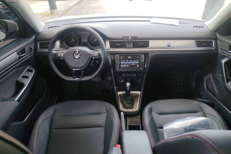 Used Volkswagen Bora 2019 Bora Legend 1.5L Automatic Leading Model China VI Standard Center Console