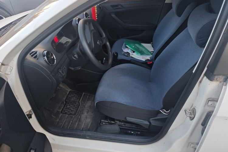 Used Volkswagen Jetta 2017 1.4L Manual Fashion Edition
