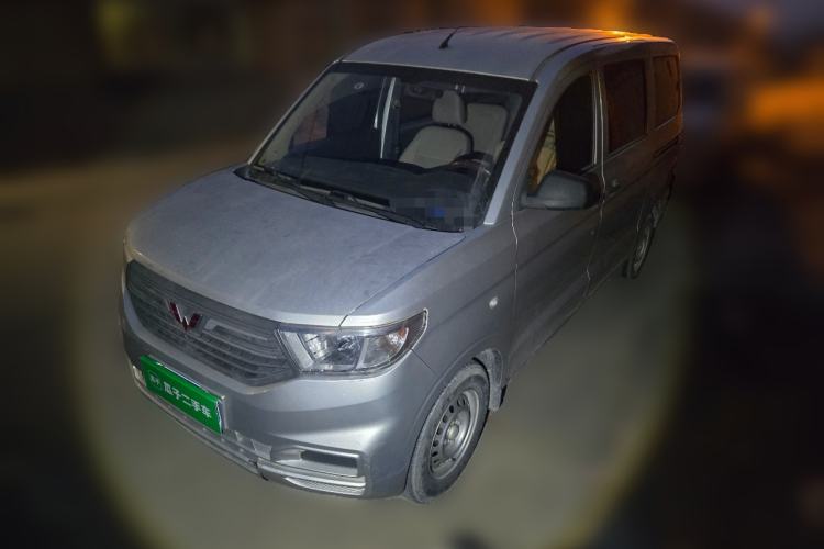 Used Wuling Hongguang V 2019 1.5L Base Version China VI LAR