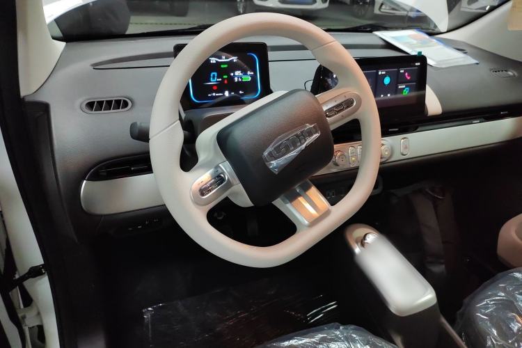 Used CHANGAN NEVO Lumin 2026 Model Treasure Edition 205km Passionate Beige Ningde Steering Wheel