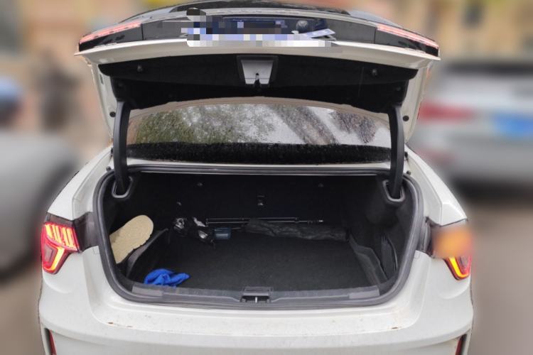 Used Lynk & Co 03 2019 1.5TD DCT JingPro Edition China VI Standard Trunk