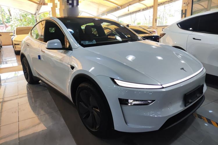 Used Tesla Model Y 2026 Long-Range All-Wheel-Drive Model