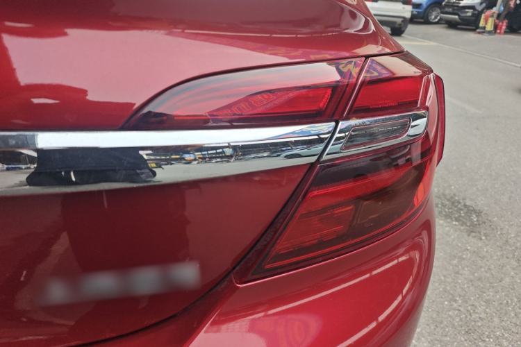 Used Buick Regal 2014 1.6T Fashionable Tech Edition Right Rear Taillight