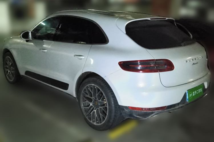 Used Porsche Macan 2014 Macan 2.0T Rear Left 45 Deg