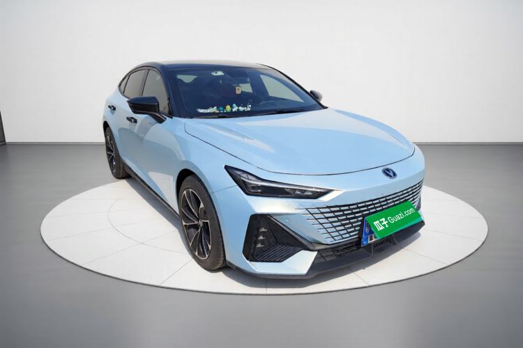 Used CHANGAN UNI-V 2022 1.5T Prestige Version Exterior 2