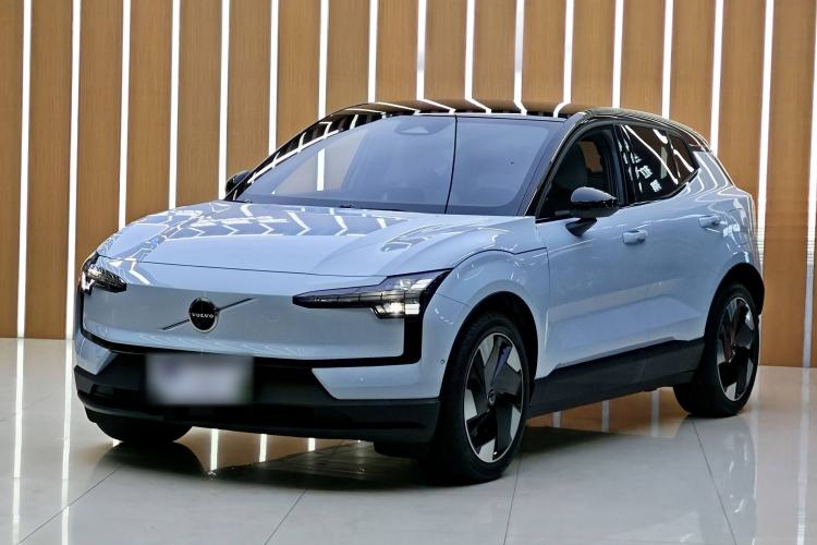 Used Volvo EX30 2025 Rear-Drive Long-Range Version Ultra