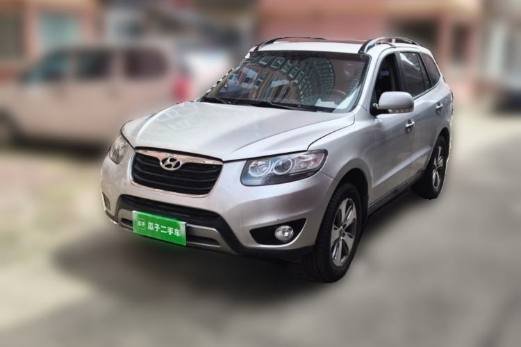 Used Hyundai Santa Fe Classic 2011 2.4 Comfort Edition 7-Seater Two-Wheel Drive