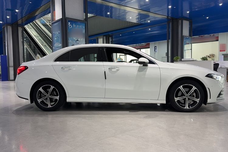 Used Mercedes-Benz A-Class 2022 Second Facelift A 200 L Sport Sedan Fashion Version