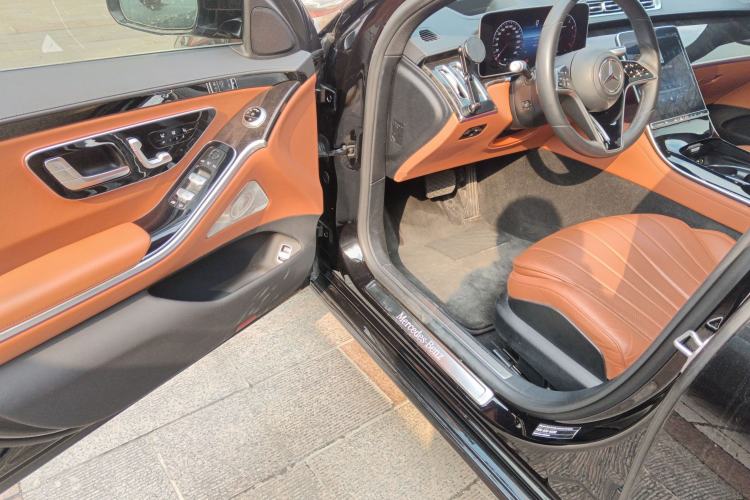 Used Mercedes-Benz S-Class 2024 S 400 L Luxury Model Driver Seat