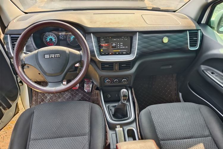 Used Jinbei Gold Hiace M Classic 2022 Panda Edition 1.5L Engineering Lion Passenger Van 6 Seats