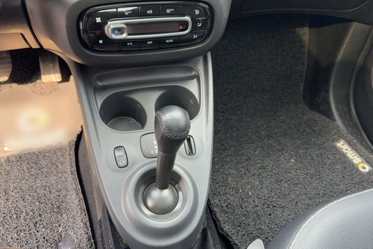 Used smart fortwo 2016 0.9T 66kW Hardtop Pioneer Edition

