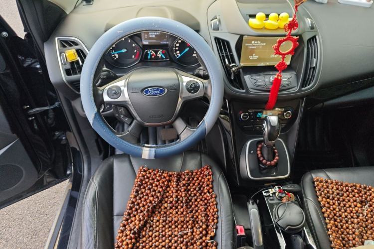 Used Ford Kuga 2013 2.0L GTDi Four-Wheel-Drive Sport Model Steering Wheel