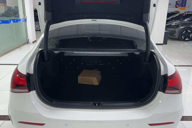 Used Mercedes-Benz A-Class 2021 A 200 L Sport Sedan Fashion Model
