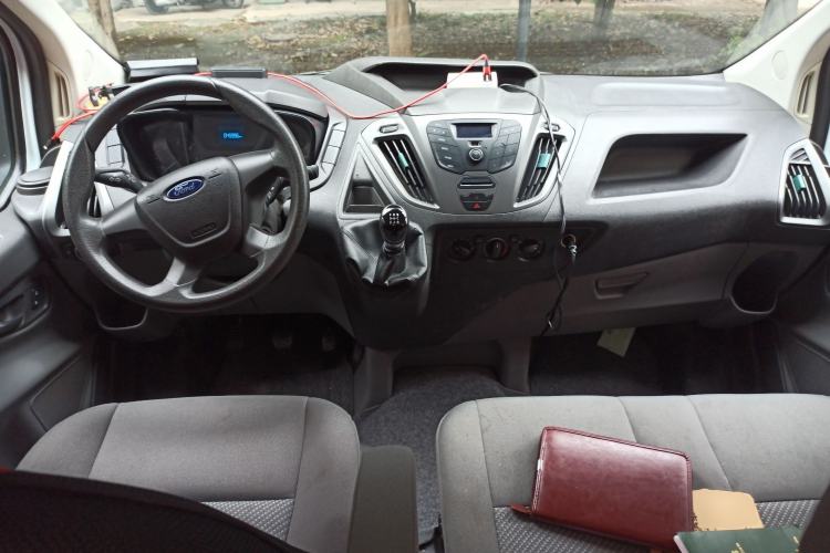 Used Ford Transit 2017 2.0T Diesel Multi-Purpose Commercial Vehicle Short Wheelbase Low Roof China IV Standard