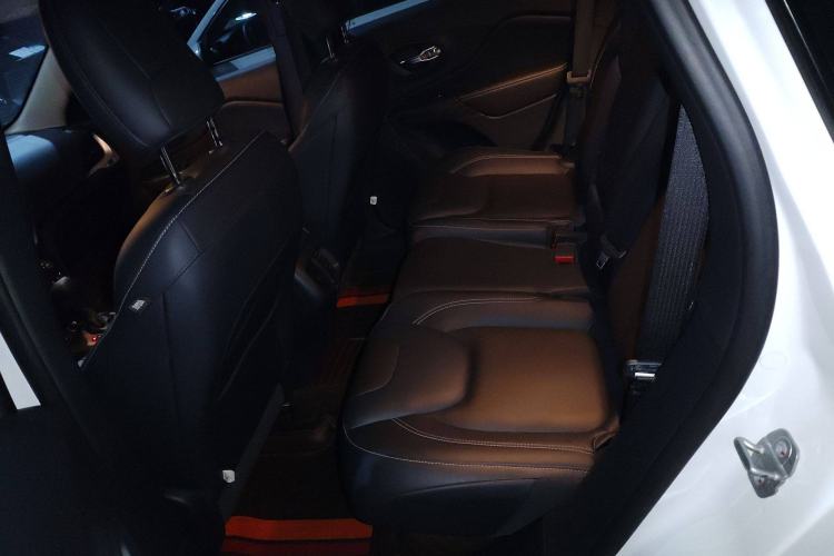 Used Jeep Cherokee 2020 2.0L Two-Wheel Drive Classic Sports Edition