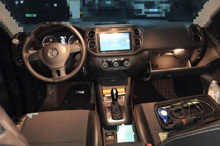 Used Volkswagen Tiguan 2016 300TSI Automatic Two-Wheel Drive Trend Edition Center Console