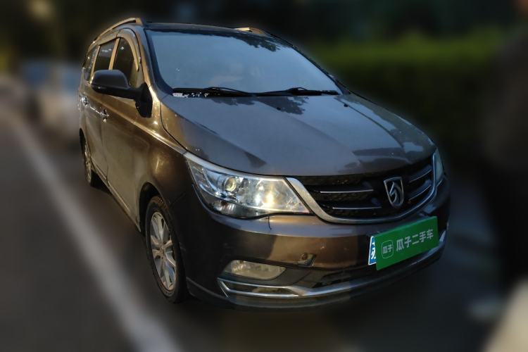 Used Baojun 730 2016 1.5L Manual Comfort Version 7 Seats China V Emission Standard Front Right 45 Deg