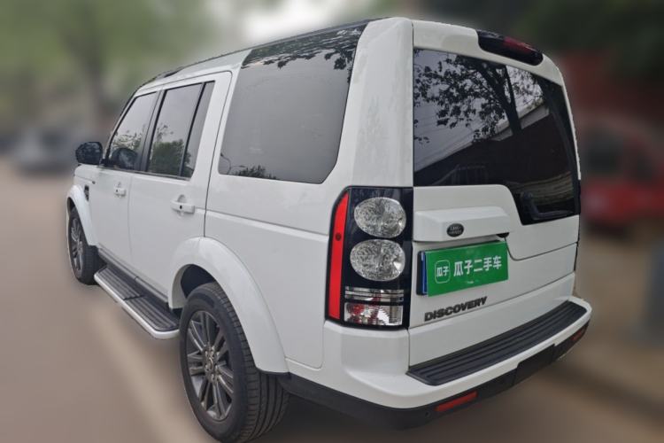 Used Land Rover Discovery 2016 3.0 SC Obsidian Black Heritage Edition HSE Rear Left 45 Deg