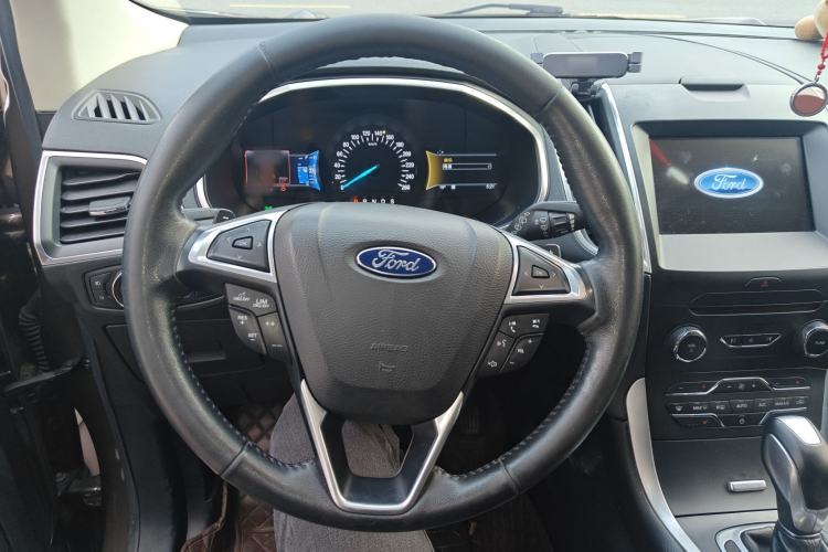 Used Ford Edge 2016 EcoBoost 245 Two-Wheel-Drive Titanium 7-Seater