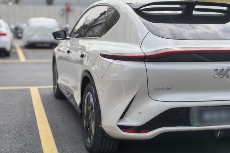 Used IM LS7 2023 90 kWh Elite Rear-Drive Version