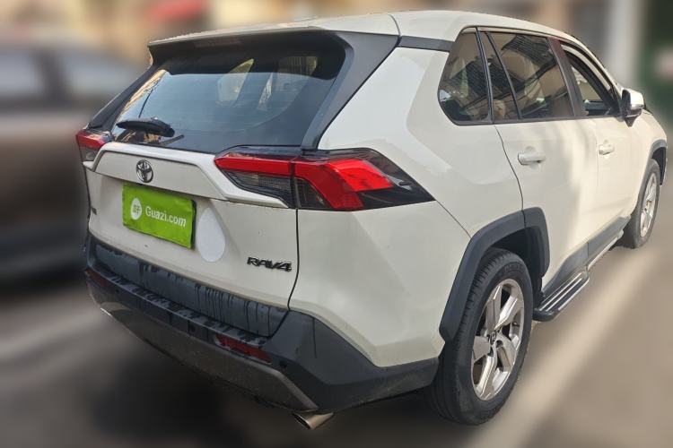 Used Toyota RAV4 2020 2.0L CVT Two-Wheel Drive Fashion Edition Rear Right 45 Deg