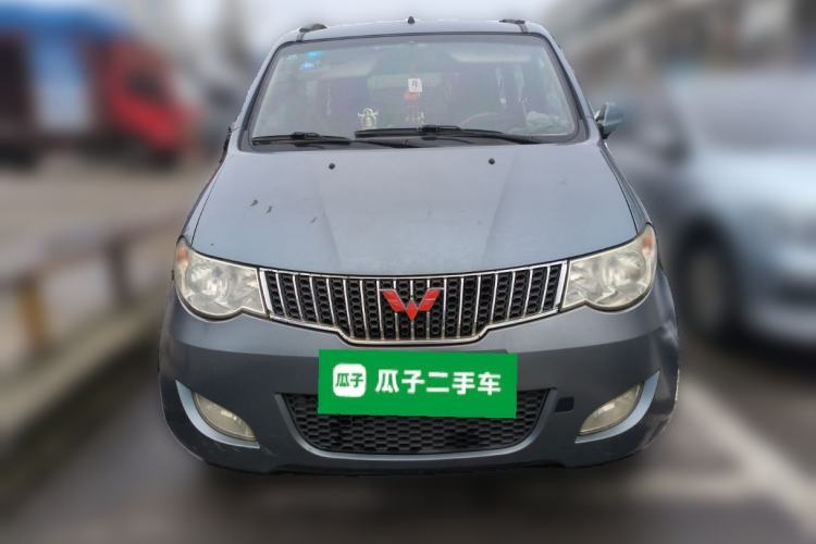 Used Wuling Hongguang 2013 1.5L Luxury Model
