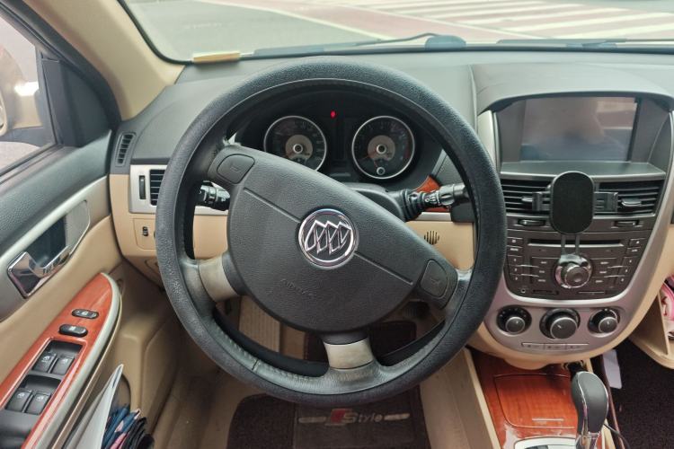 Used Buick Excelle 2013 1.5L Automatic Luxury Model Steering Wheel