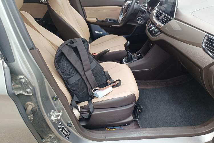 Used Baojun 310W 2017 1.5L Manual Fashion Model China V
