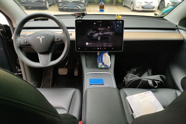 Used Tesla Model Y 2022 Rear-Wheel-Drive Version