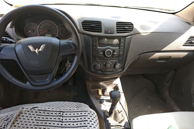 Used Wuling Hongguang 2015 1.5L S Base Model China IV