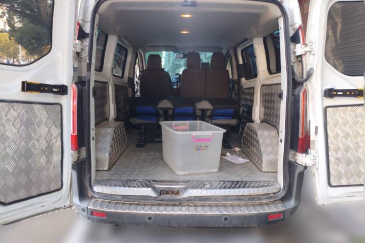 Used Ford Transit 2019 2.0T Diesel Multi-Purpose Commercial Vehicle Short Wheelbase Low Roof 6-Seater China VI Standard
