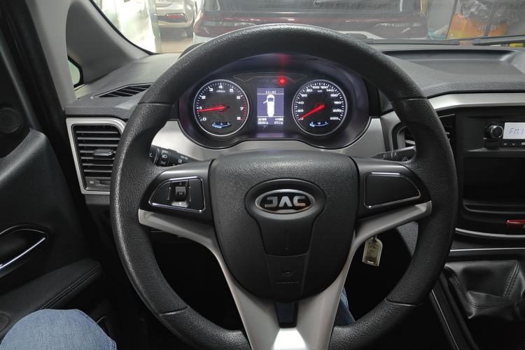 Used JAC Refine M4 2021 2.0L Manual Comfort Edition