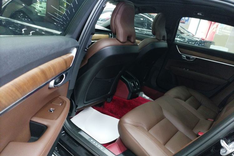 Used Volvo S90 2025 B5 Zhiyi Luxury Edition