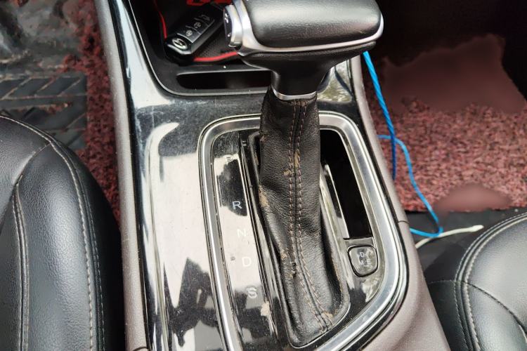 Used GAC Trumpchi GA4 2018 200T Automatic Luxury Edition Gear Lever