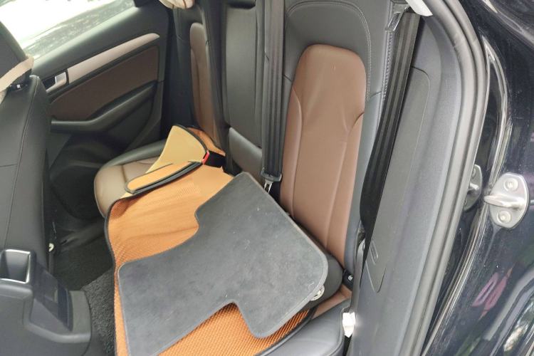 Used Audi Q5 2017 Plus 40 TFSI Ambition Model
