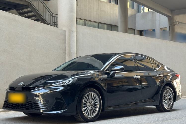 Used Toyota Camry 2024 Dual-Motor 2.0 HGVP Luxury Edition Exterior 2