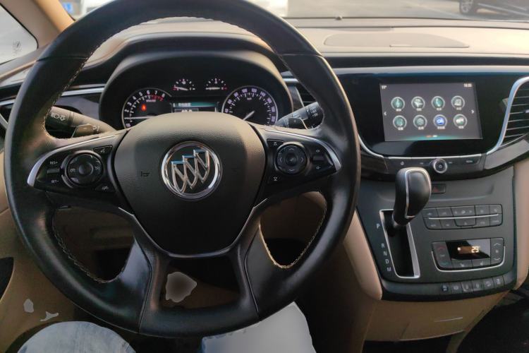 Used Buick GL8 2017 ES 28T Premium Version China V Standard Interior 2