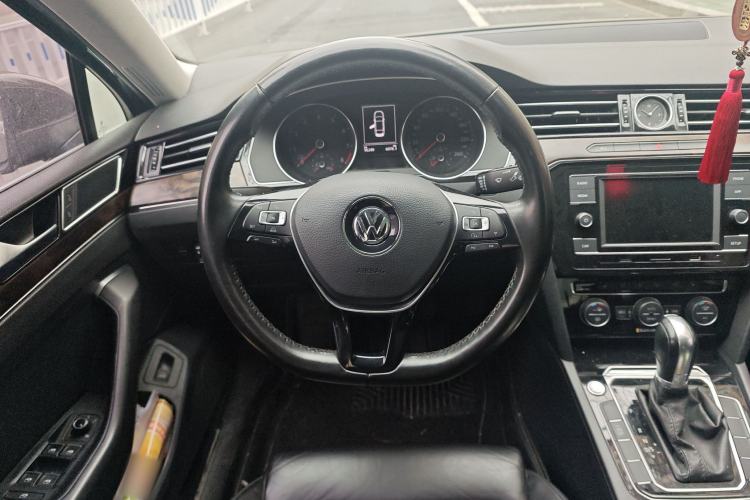 Used Volkswagen Magotan 2018 330TSI DSG Luxury Model
