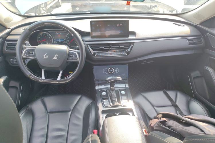 Used Hongqi H5 2018 30TD Dynamic Edition Center Console