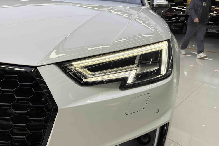 Used Audi A4L 2019 40 TFSI Fashion Edition China VI Emission Standard Exterior 7
