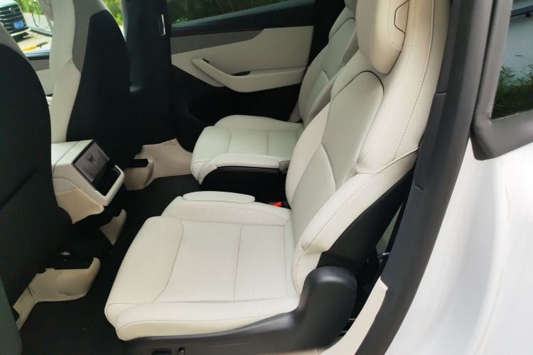 Used Tesla Model Y L  Left Rear Seat