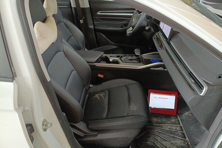 Used Geely Auto Emgrand 2025 4th Generation 1.5L CVT Longteng Edition
