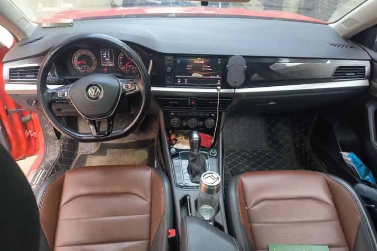 Used Volkswagen Lavida 2018 Hatchback 280TSI DSG Luxury Edition China V Standard Center Console