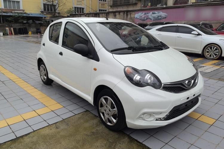 Used BYD F0 2015 1.0L AMT XuanKu Model Front Right 45 Deg