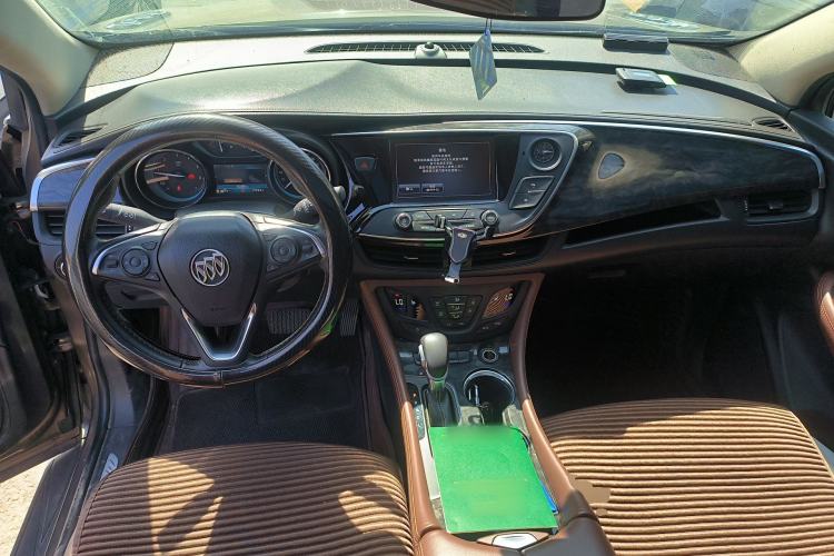 Used Buick Envision 2014 28T Four-Wheel Drive Elite Model Center Console