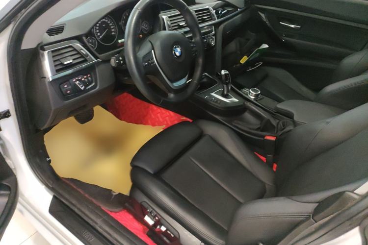 Used BMW 3 Series GT 2019 320i Sport Edition Left Front Seat