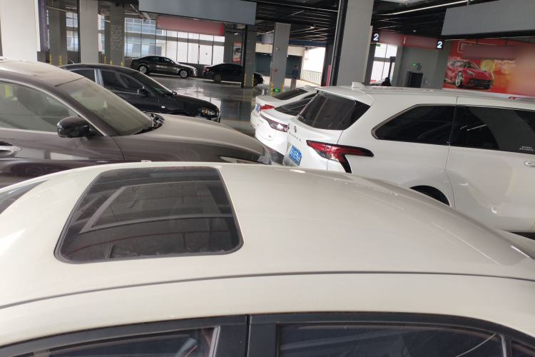 Used Toyota Levin 2019 185T CVT Luxury Edition China VI Standard Roof