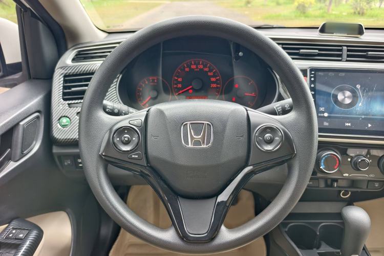 Used Honda Greiz 2016 1.5L CVT Classic Edition

