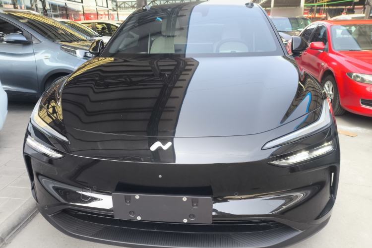 Used ONVO L60 2025 Model—60 kWh Rear-Wheel-Drive Version Front