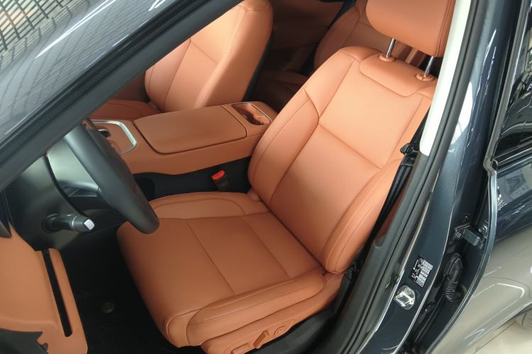 Used Leapmotor C16 2026 Extended-Range 280 LiDAR Zhizun Edition 6 Seats